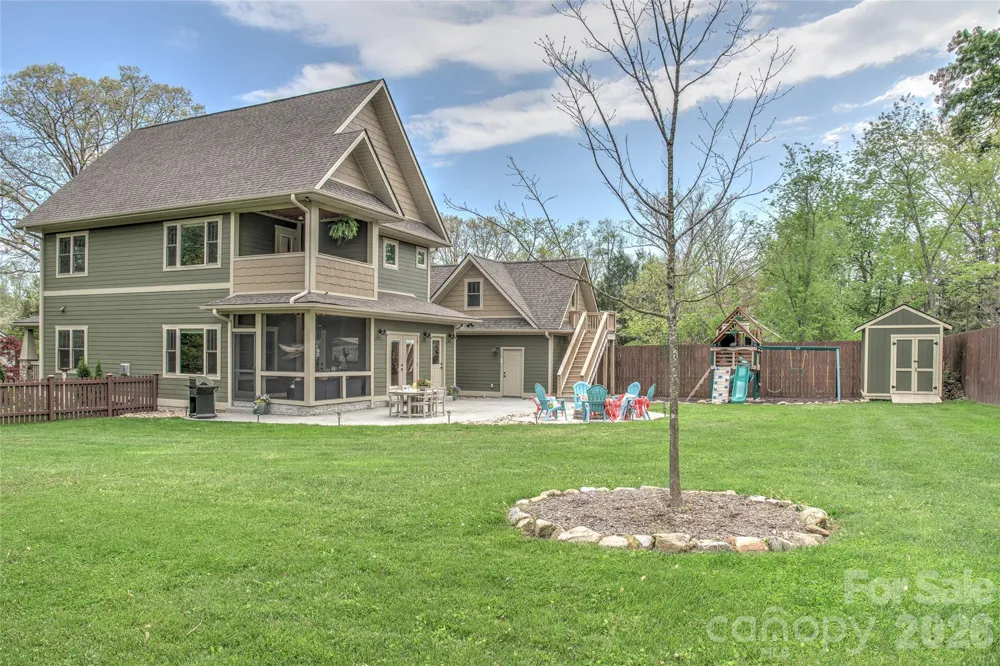 6 Hamlet Street Black Mountain, NC 28711