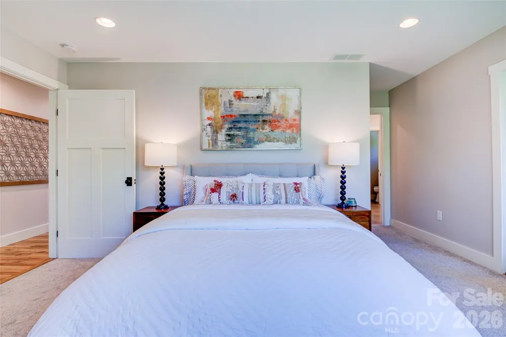 6 Hamlet Street Black Mountain, NC 28711