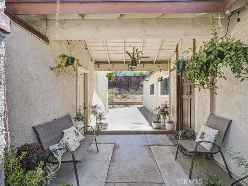 41041 Via Halcon Temecula, CA 92591