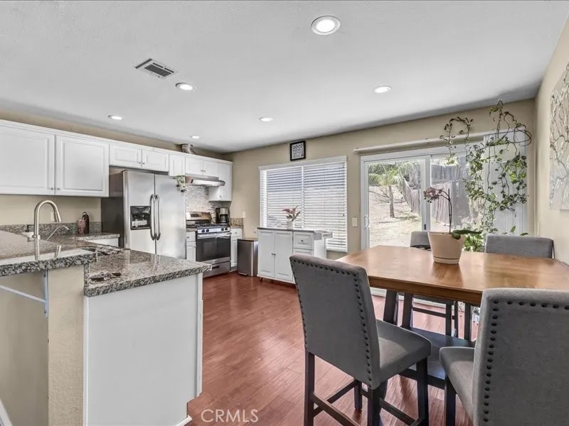 41041 Via Halcon Temecula, CA 92591