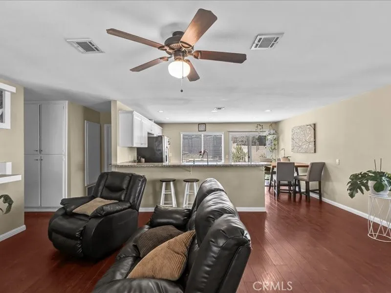 41041 Via Halcon Temecula, CA 92591