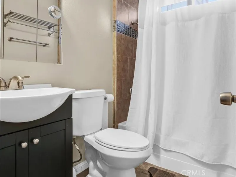 41041 Via Halcon Temecula, CA 92591