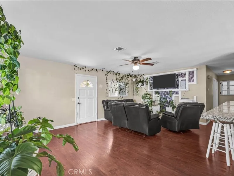 41041 Via Halcon Temecula, CA 92591