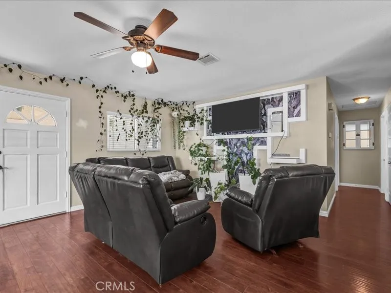 41041 Via Halcon Temecula, CA 92591