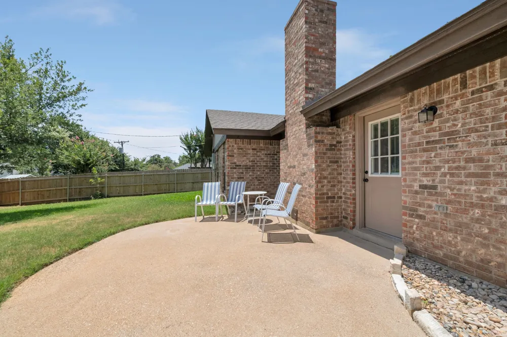 2127 Tanglewood Drive Grapevine, TX 76051