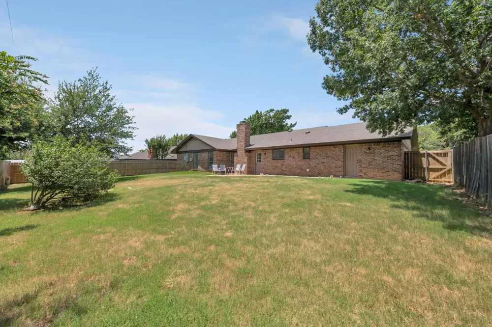 2127 Tanglewood Drive Grapevine, TX 76051