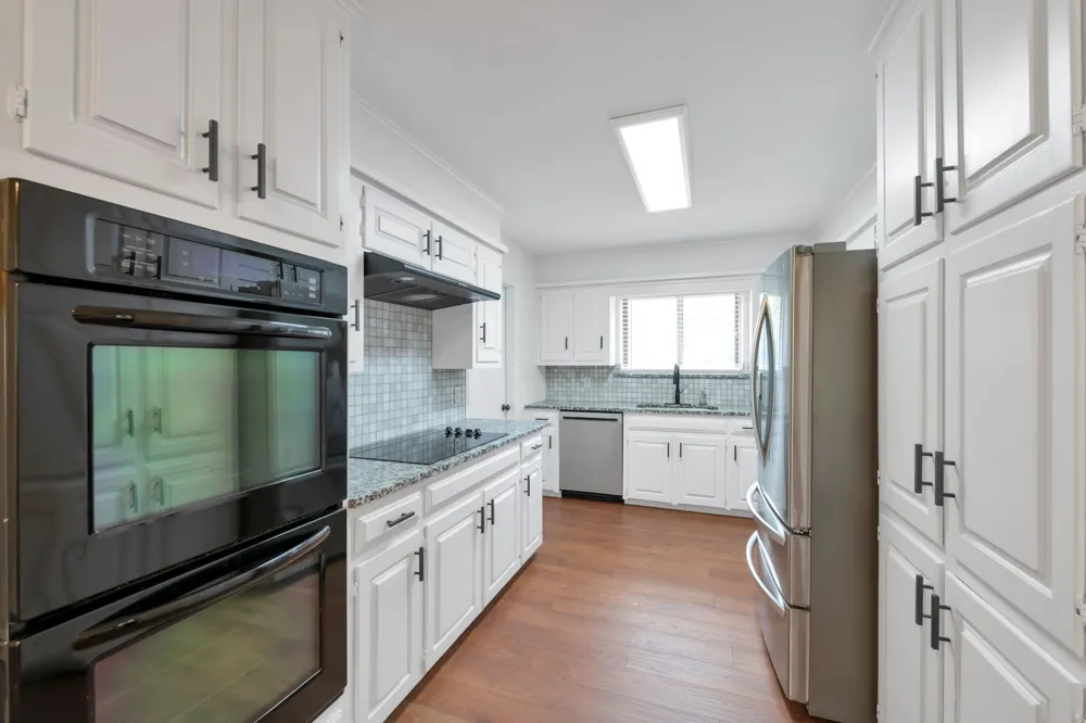 2127 Tanglewood Drive Grapevine, TX 76051