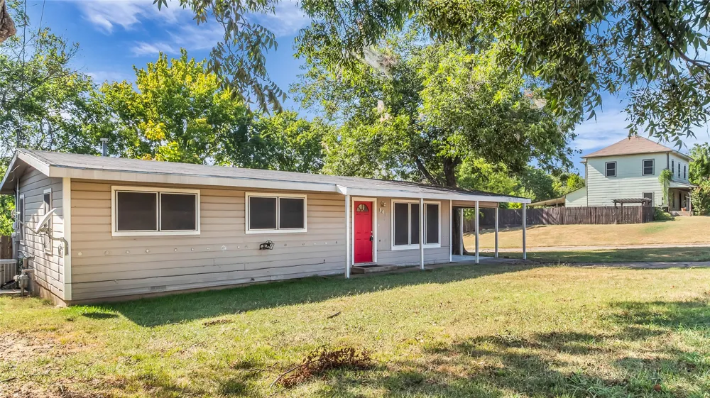 501 S Perry Street Denison, TX 75020