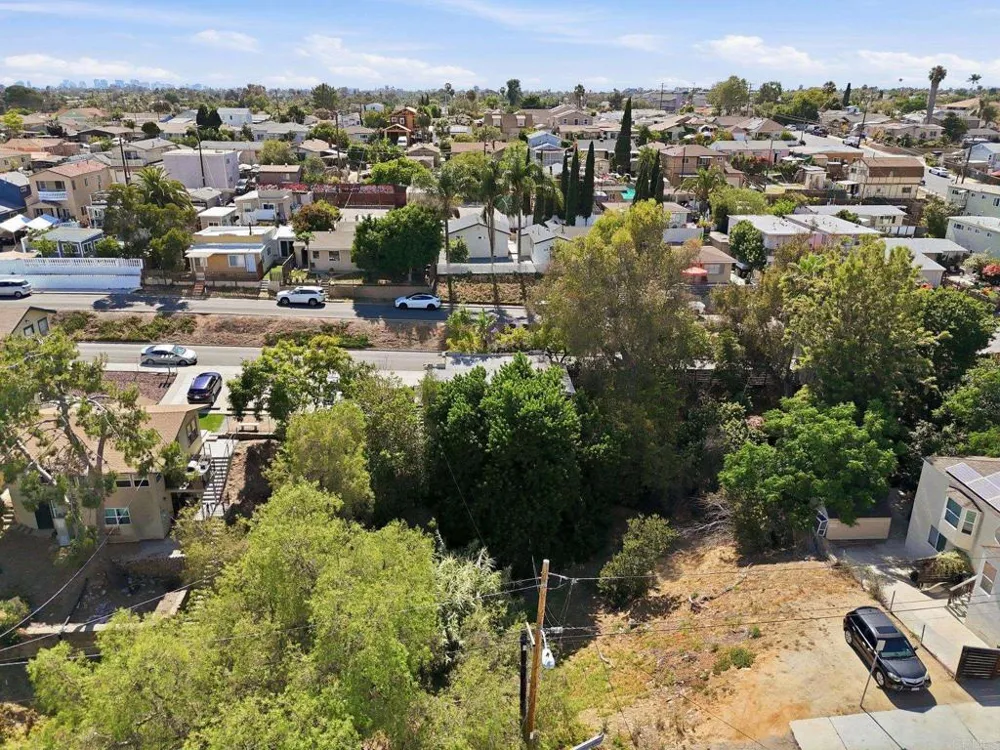 3211 Menlo Avenue San Diego, CA 92105