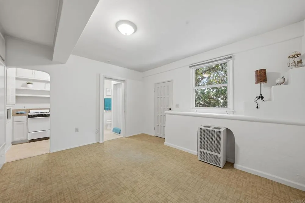 3211 Menlo Avenue San Diego, CA 92105