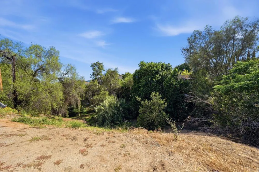 3211 Menlo Avenue San Diego, CA 92105