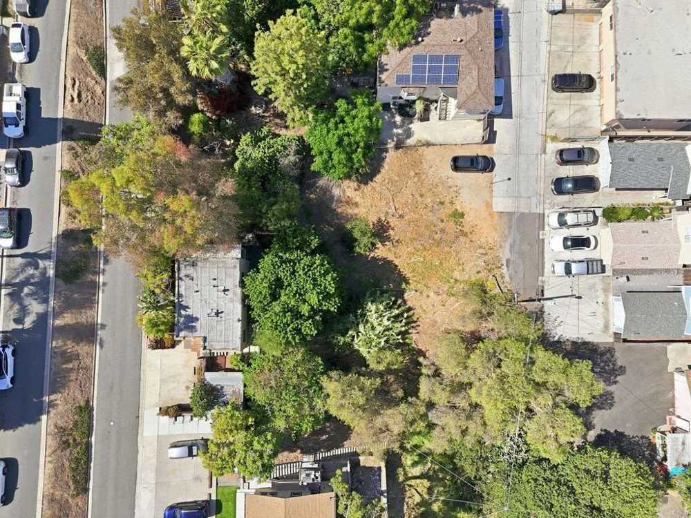 3211 Menlo Avenue San Diego, CA 92105