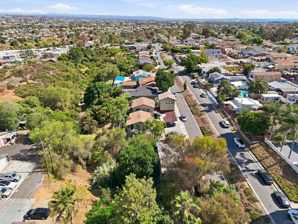 3211 Menlo Avenue San Diego, CA 92105
