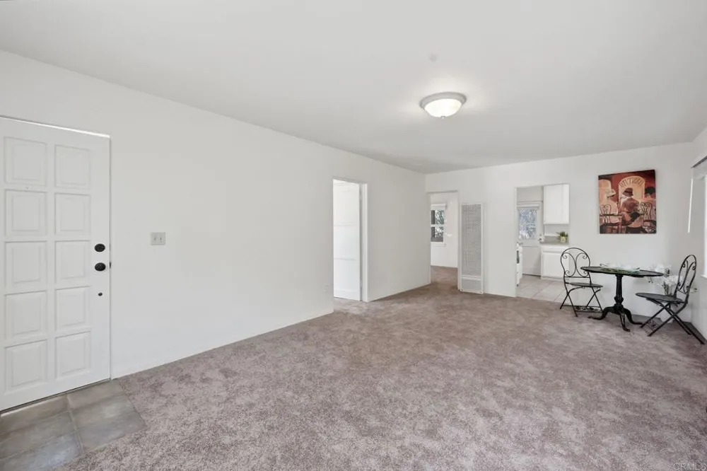 3211 Menlo Avenue San Diego, CA 92105