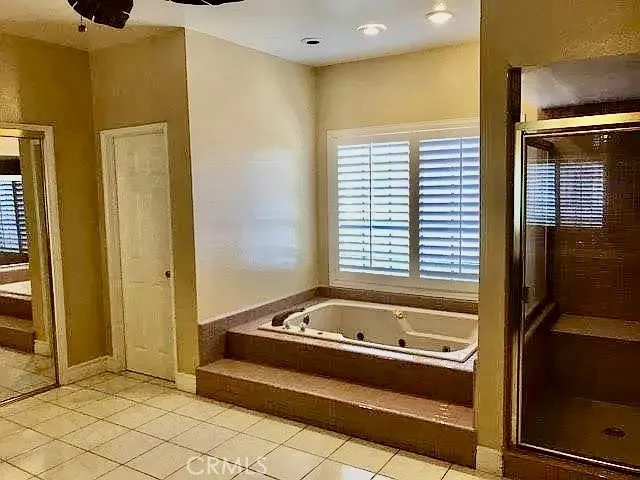 18791 Pinto Santa Ana, CA 92705