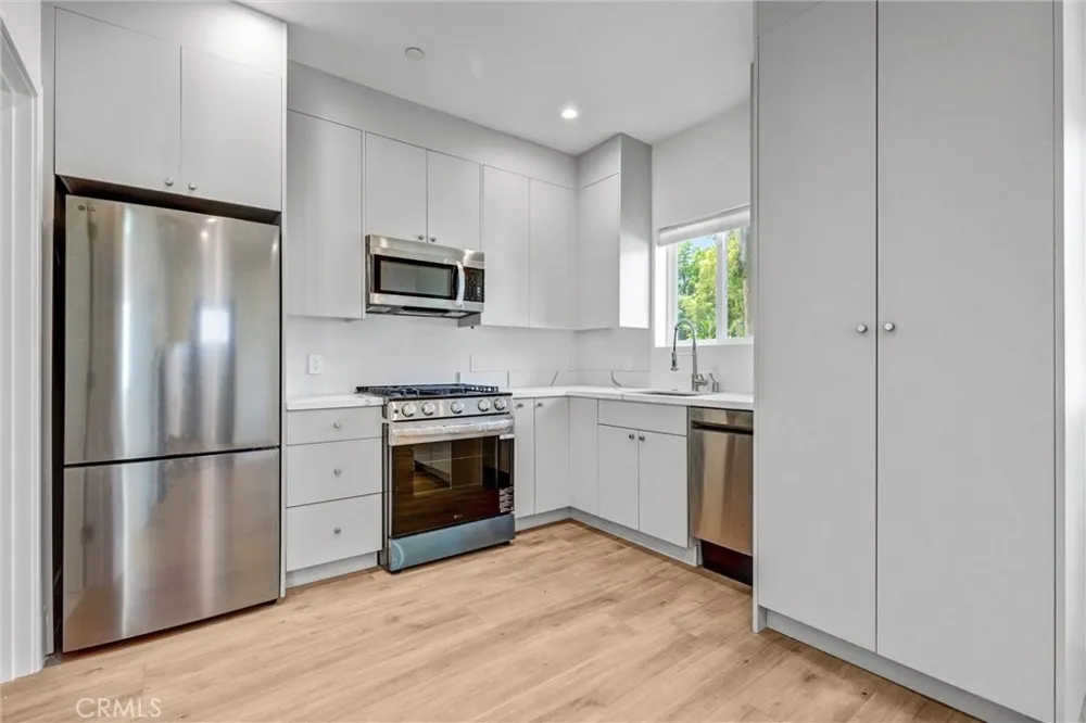 7508 Claire Avenue Reseda, CA 91335