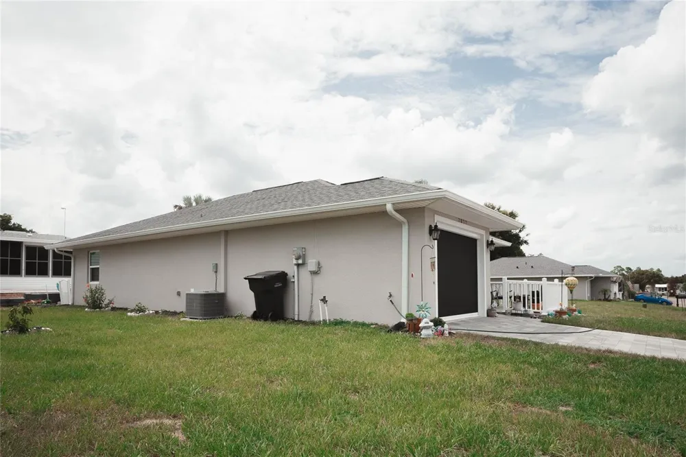 7077 TAMARIND WAY Lake Wales, FL 33898