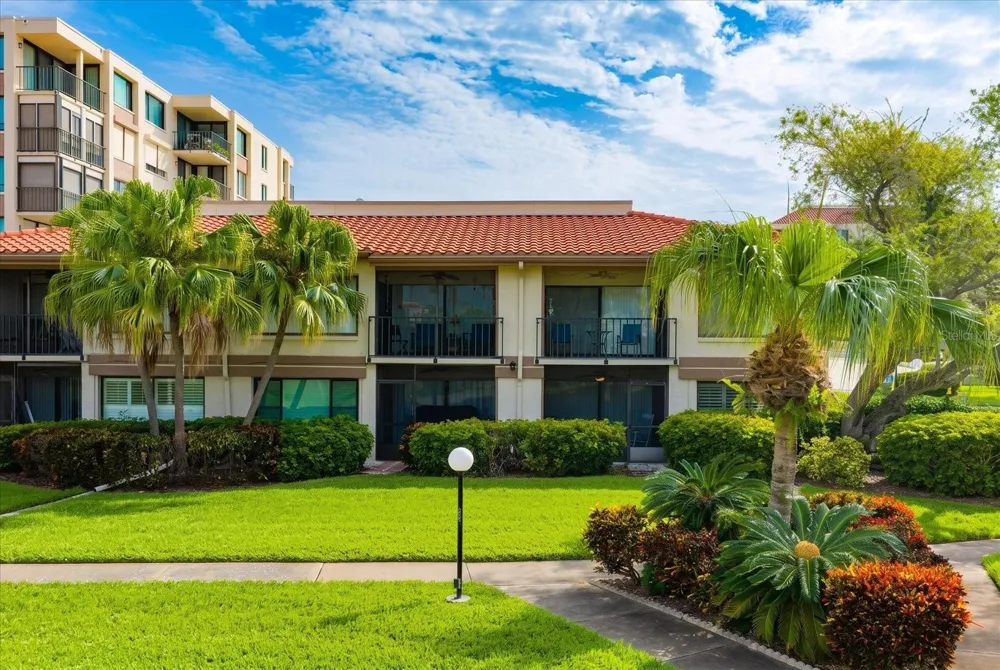 6219 PALMA DEL MAR BOULEVARD S #102 St Petersburg, FL 33715