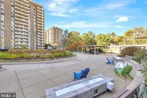 1800 OLD MEADOW ROAD #101 Mclean, VA 22102