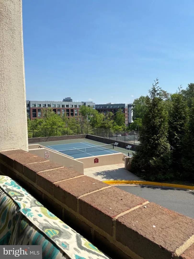 1800 OLD MEADOW ROAD #101 Mclean, VA 22102