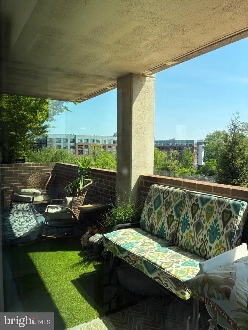 1800 OLD MEADOW ROAD #101 Mclean, VA 22102