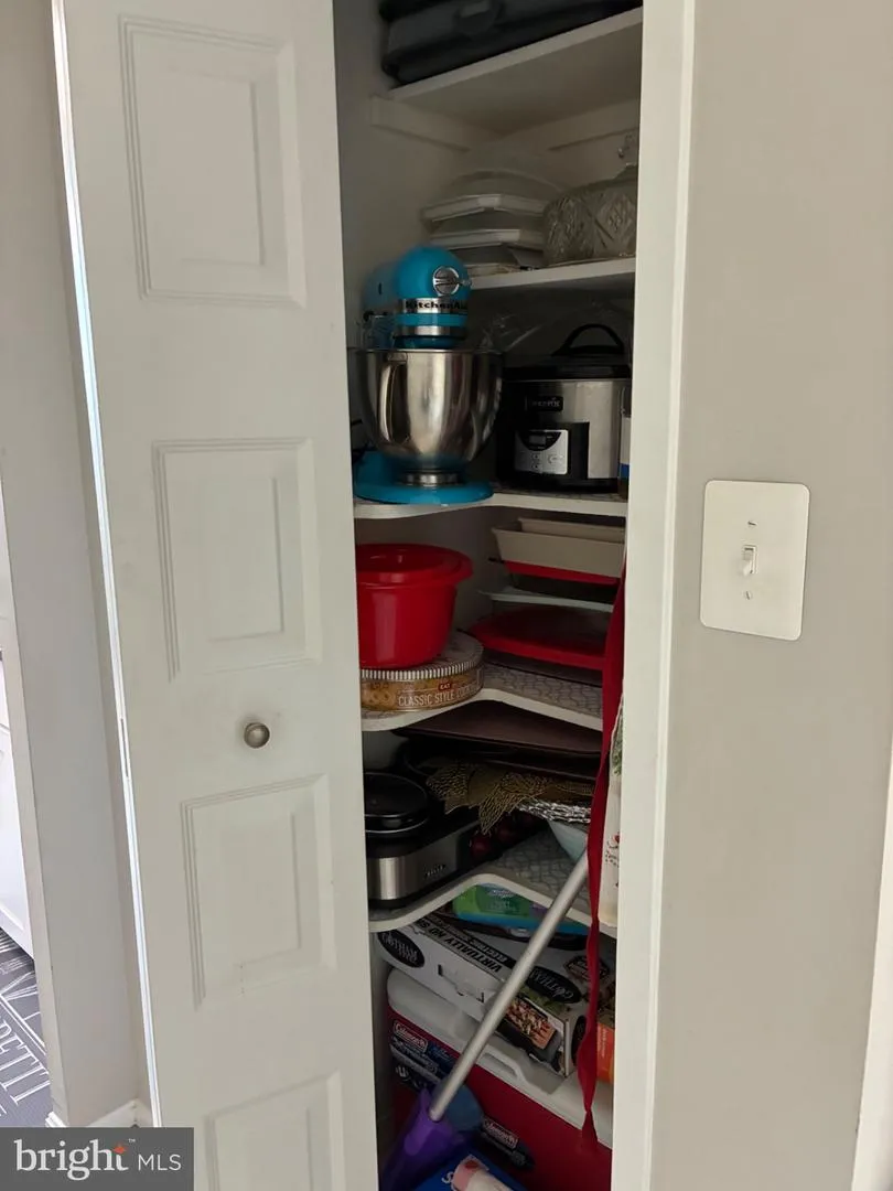 1800 OLD MEADOW ROAD #101 Mclean, VA 22102