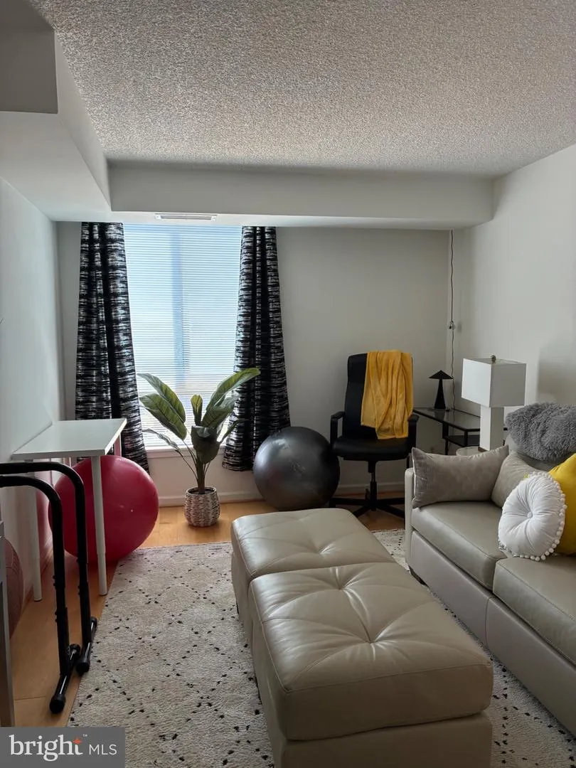 1800 OLD MEADOW ROAD #101 Mclean, VA 22102