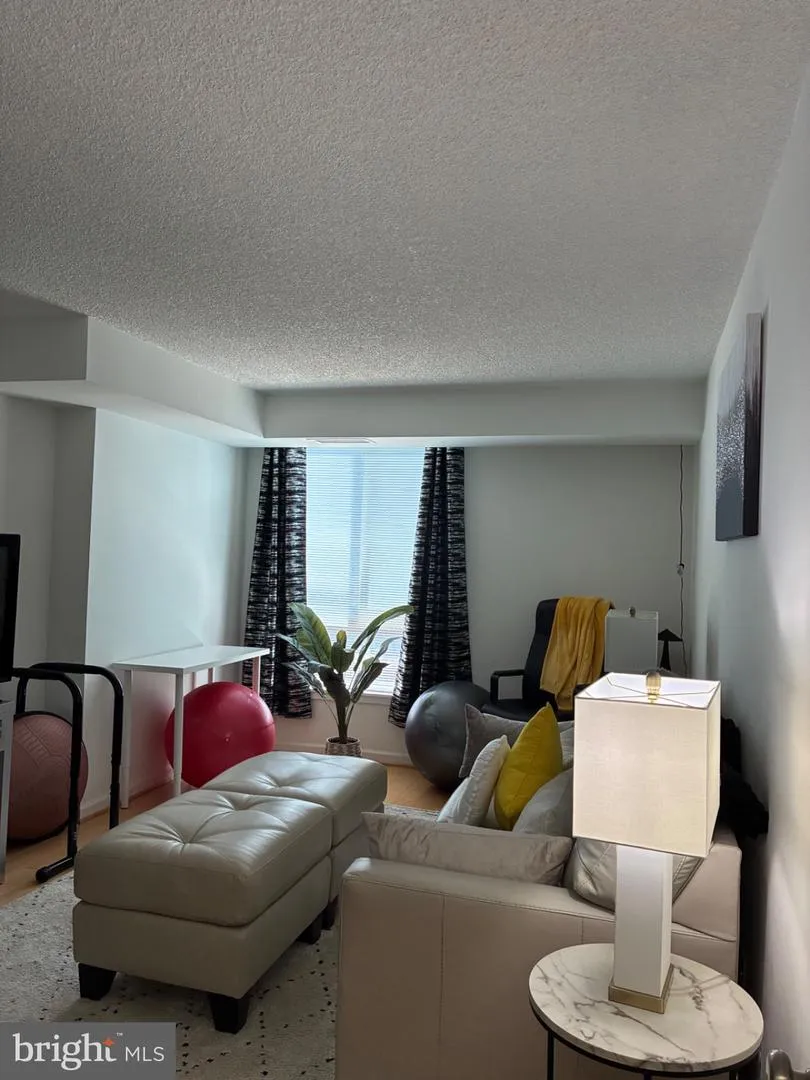 1800 OLD MEADOW ROAD #101 Mclean, VA 22102