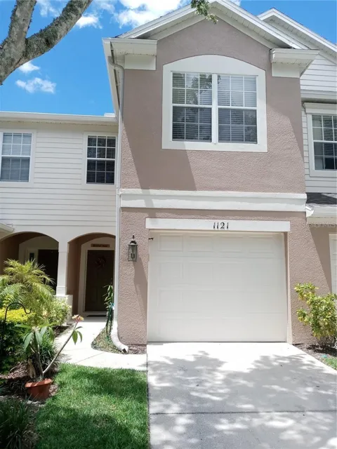 1121 SETON HALL COURT