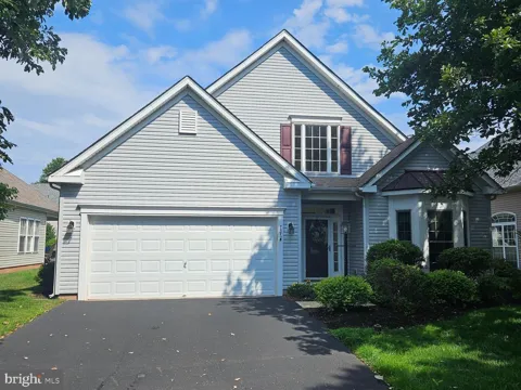 757 WISTERIA WAY