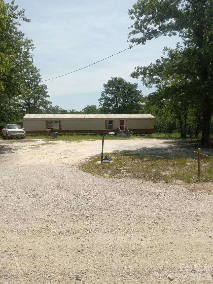 3328 Love Road Kershaw, SC 29067