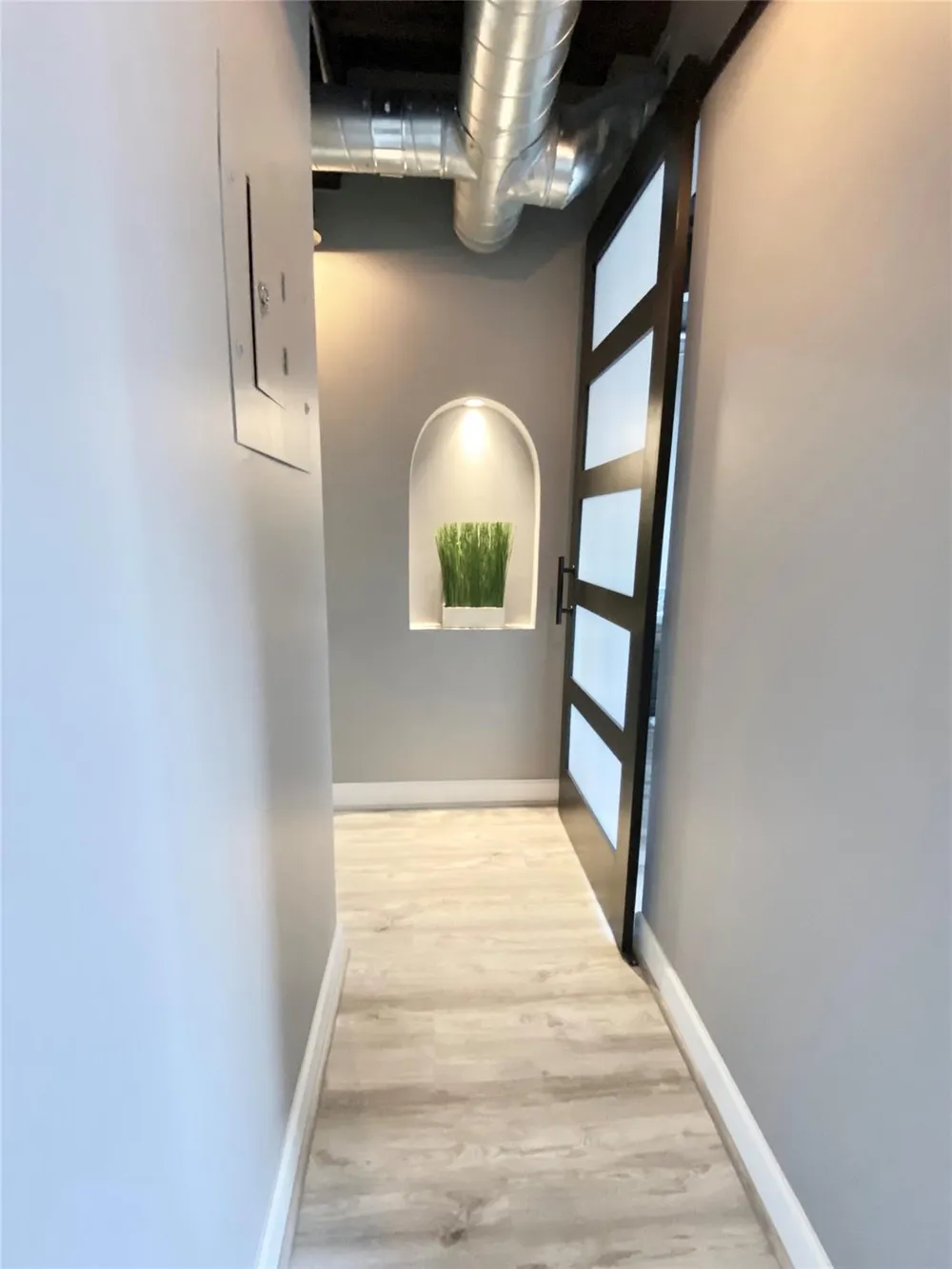 2016 Main Street #1715 Houston, TX 77002