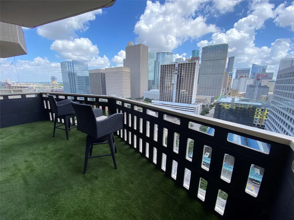 2016 Main Street #1715 Houston, TX 77002