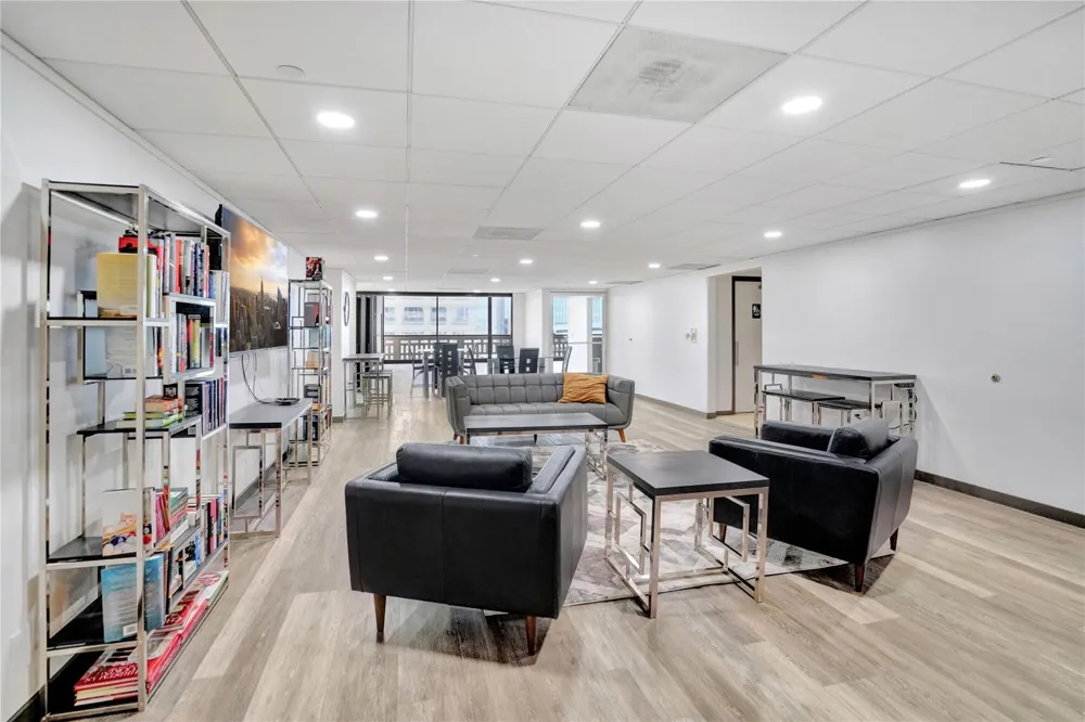 2016 Main Street #1715 Houston, TX 77002