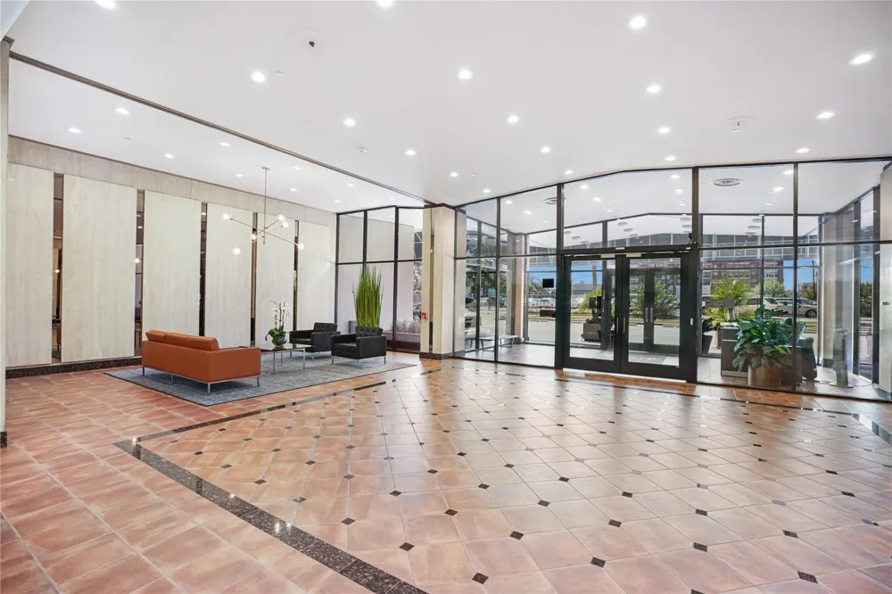 2016 Main Street #1715 Houston, TX 77002