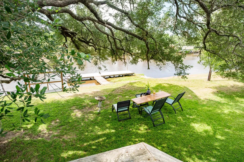1814 County Road 297 Sargent, TX 77414