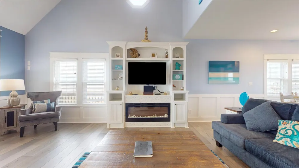 997 Austin Street Gilchrist, TX 77617
