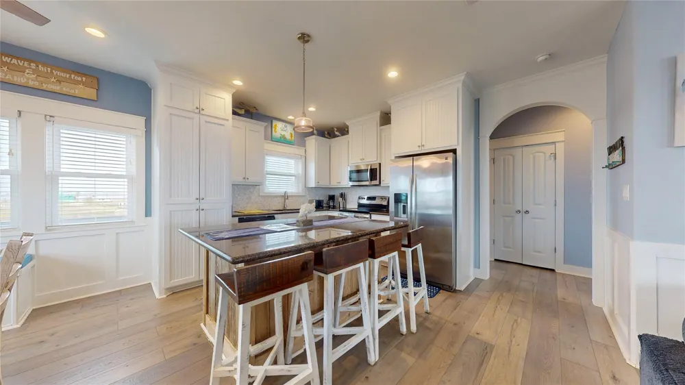 997 Austin Street Gilchrist, TX 77617