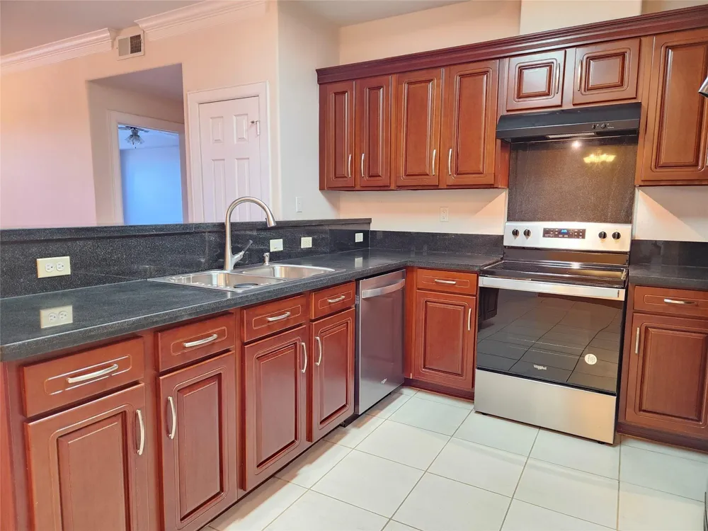 6611 W Sam Houston Parkway S #1A Houston, TX 77072