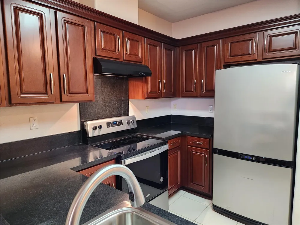 6611 W Sam Houston Parkway S #1A Houston, TX 77072