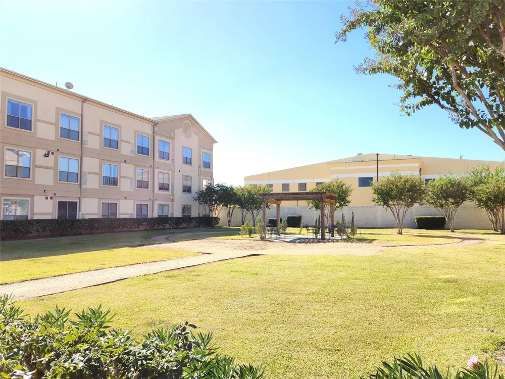 6611 W Sam Houston Parkway S #1A Houston, TX 77072