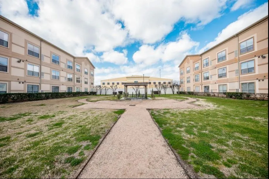 6611 W Sam Houston Parkway S #1A Houston, TX 77072