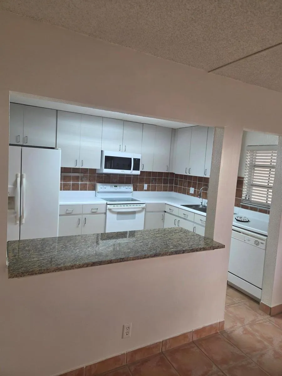 3062 Riverside Drive #4f Coral Springs, FL 33065
