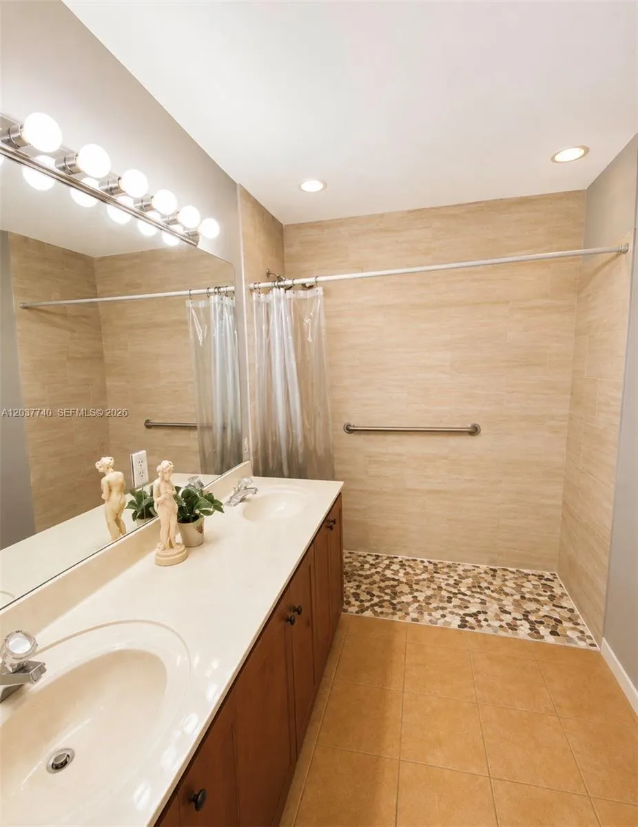 16355 SW 46th Ter #16355 Miami, FL 33185