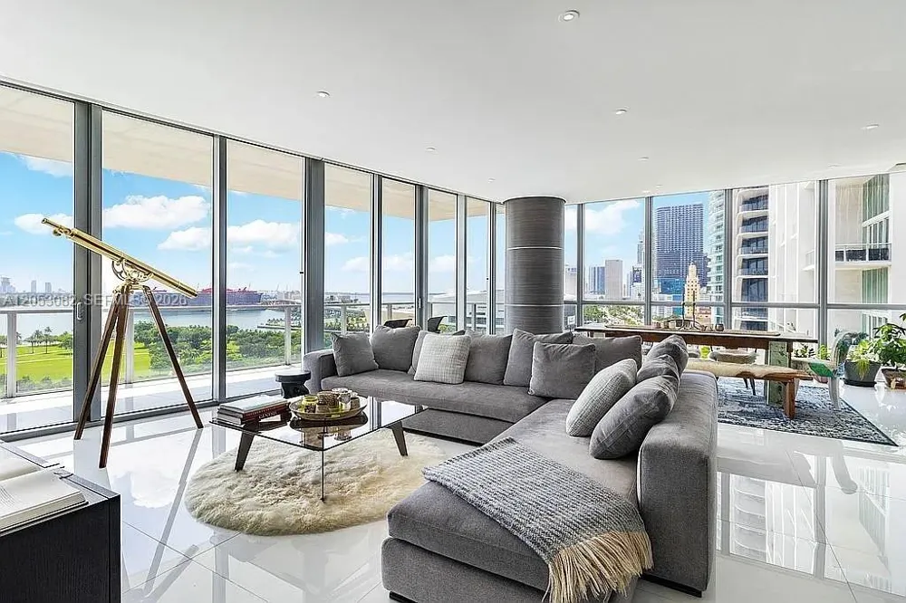 1100 Biscayne Blvd #1501 Miami, FL 33132