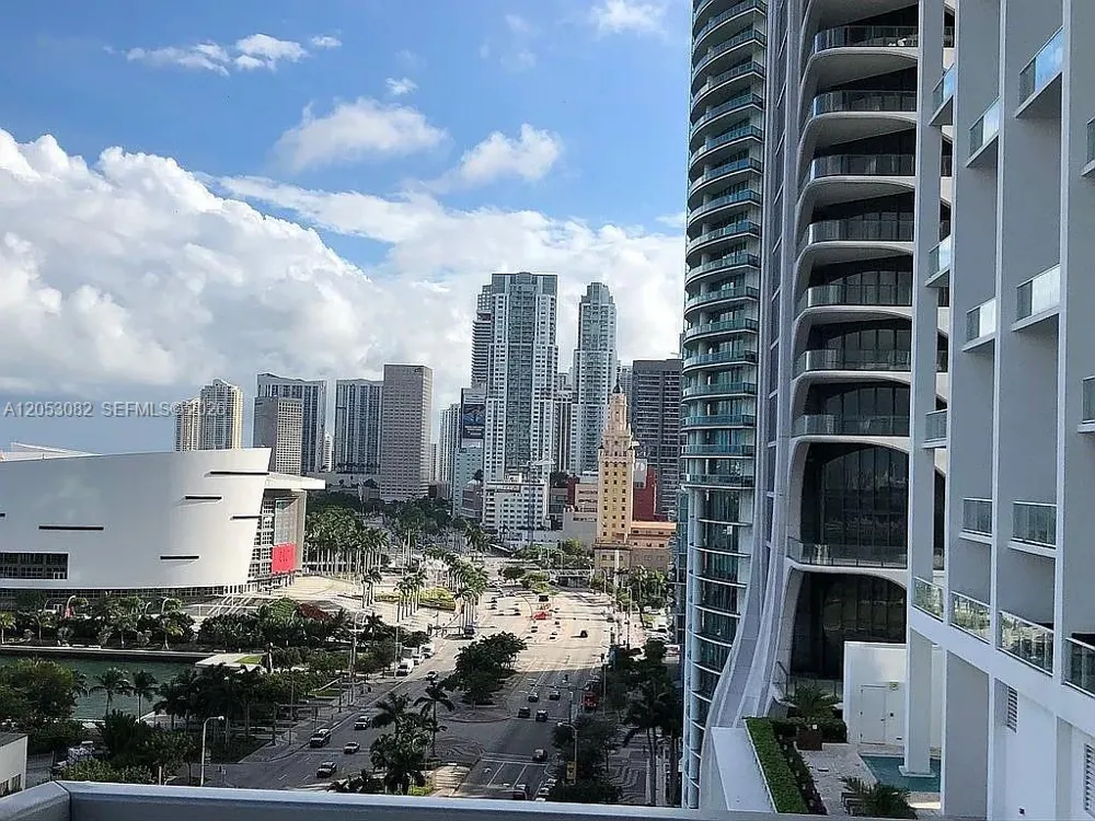 1100 Biscayne Blvd #1501 Miami, FL 33132