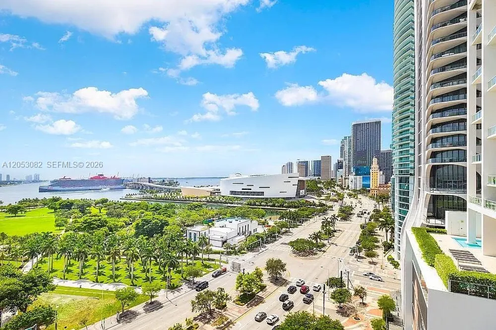 1100 Biscayne Blvd #1501 Miami, FL 33132