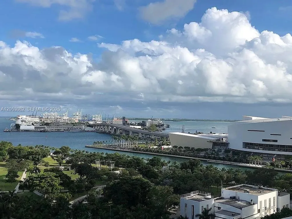 1100 Biscayne Blvd #1501 Miami, FL 33132