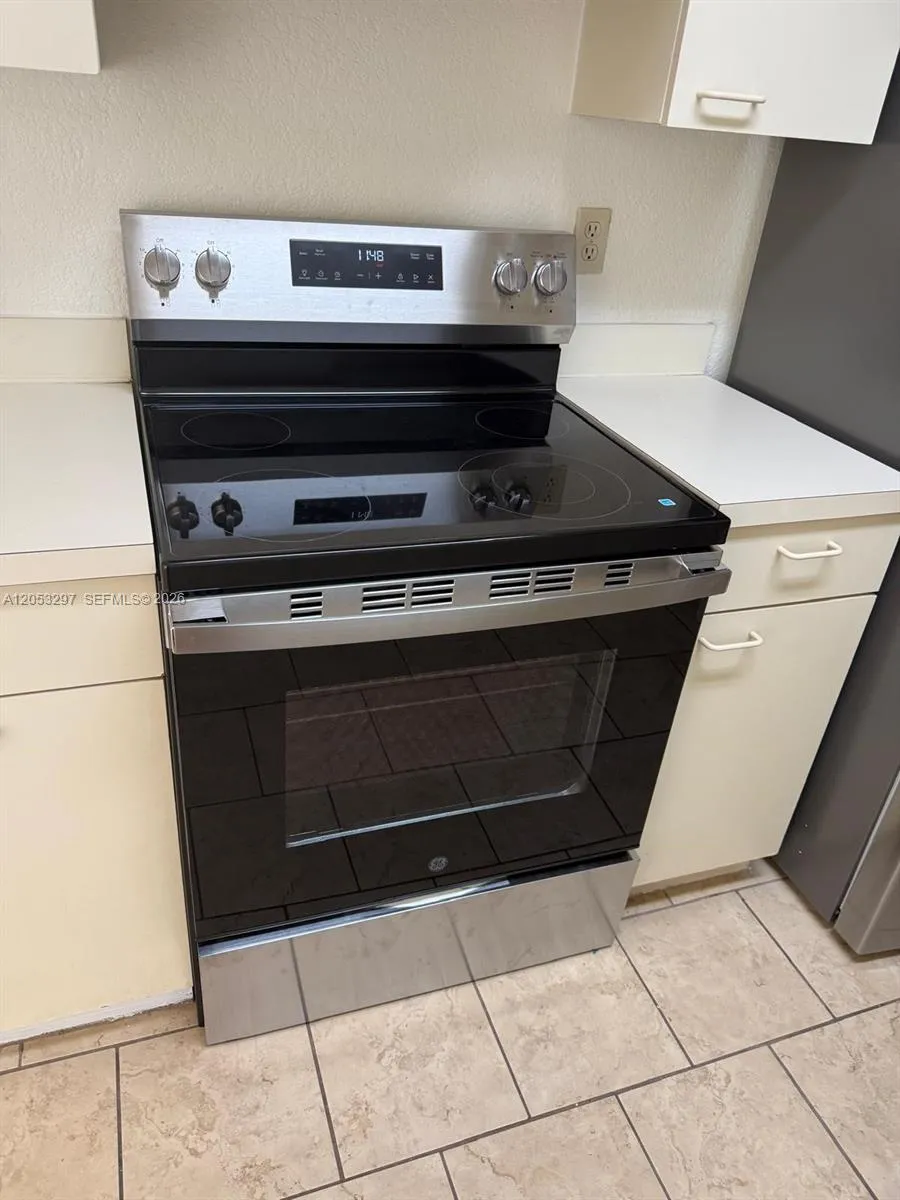 2550 Alafaya #5204 Orlando, FL 32826