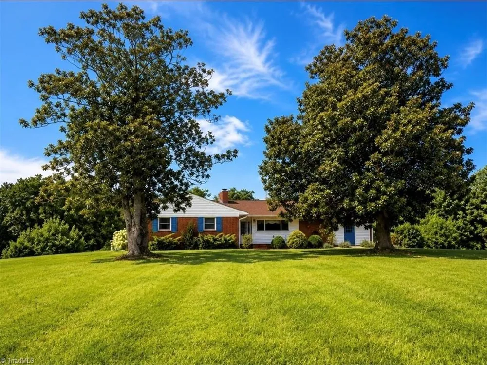 474 Surry Gadsberry Road Pilot Mountain, NC 27041